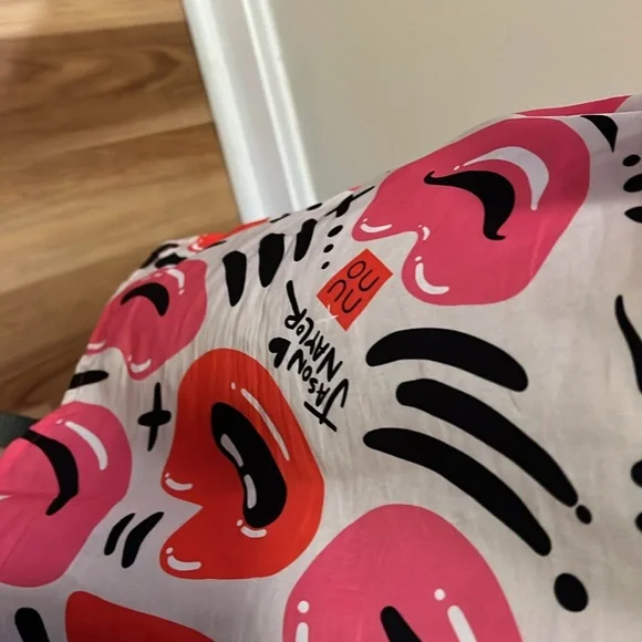 Nuno Jason Naylor Wrapped with Love Luscious Lips Kimono Robe Satin - Picture 8 of 10